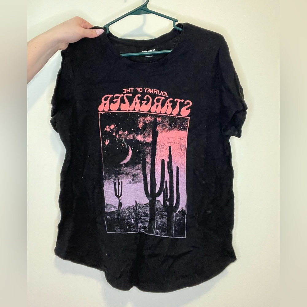 Old navy tshirt